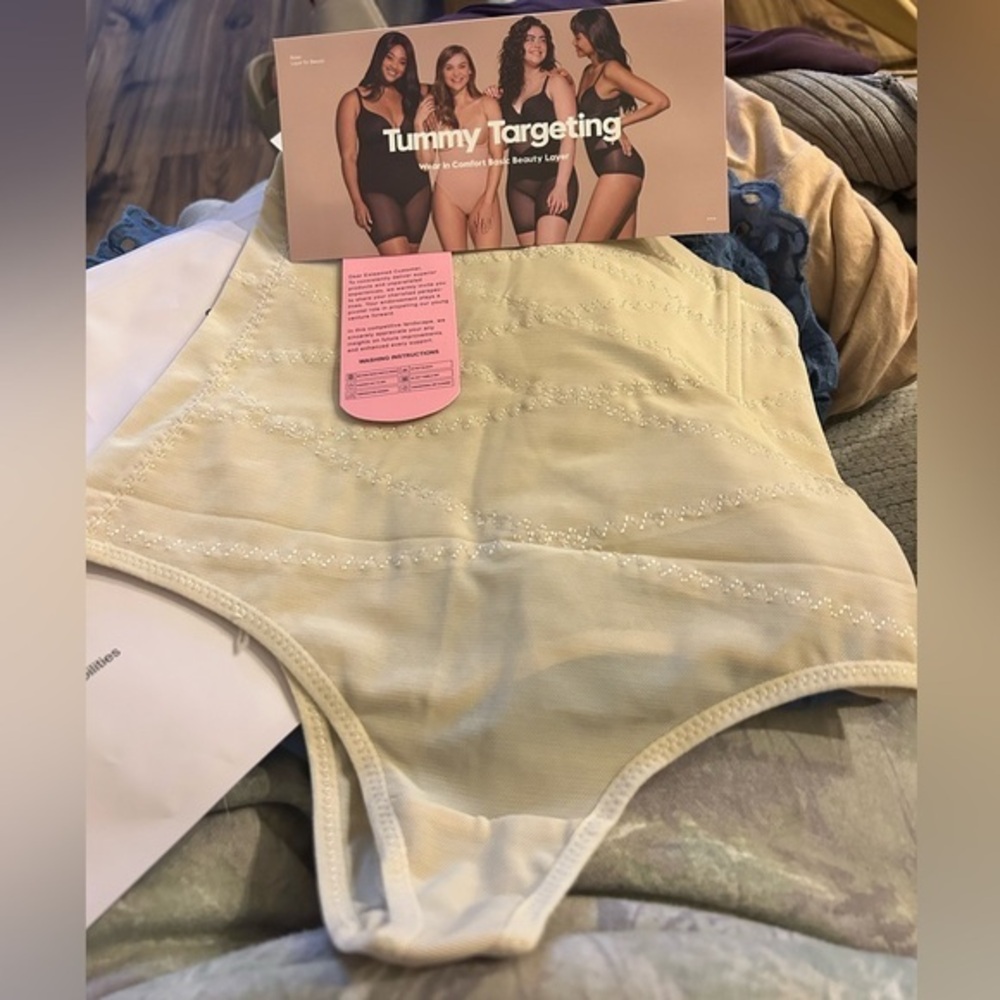 NWOT Tummy Targeting Shapewear in Cream